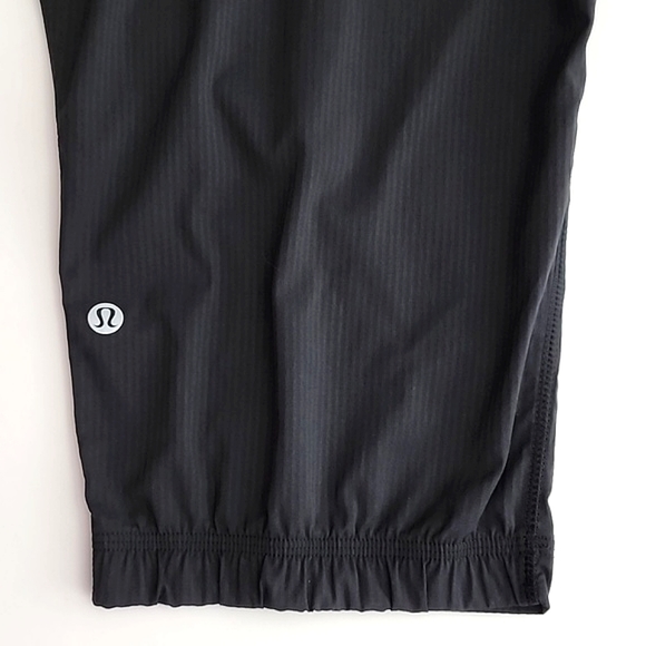 Lululemon Black Dance Studio Crop II Pants Unlined Lightweight Stretch Size 10 - Picture 5 of 12